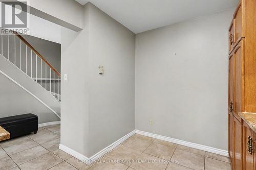 82 Burlington Crescent, Ottawa, ON - Indoor Photo Showing Other Room