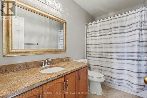 82 Burlington Crescent, Ottawa, ON - Indoor Photo Showing Bathroom