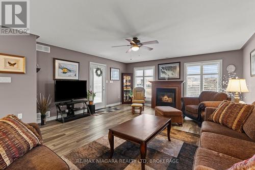 129 Wellbrook Avenue, Welland (Prince Charles), ON - Indoor Photo Showing Living Room With Fireplace