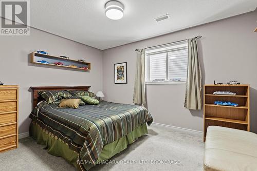 129 Wellbrook Avenue, Welland (Prince Charles), ON - Indoor Photo Showing Bedroom