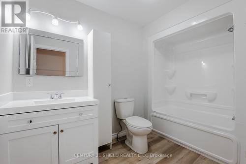 28 George Street, North Stormont, ON - Indoor Photo Showing Bathroom