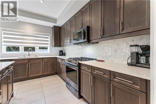 8 Lorne Card Drive, Paris, ON - Indoor Photo Showing Kitchen With Upgraded Kitchen