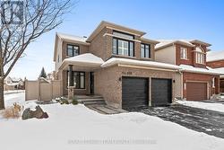 801 BOWERCREST CRESCENT  Ottawa, ON K1V 2K3