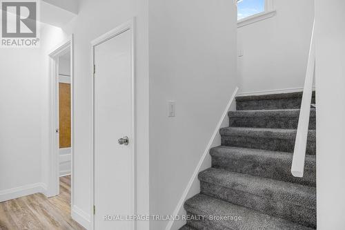 1223 Sunningdale Road E, London North (North C), ON - Indoor Photo Showing Other Room