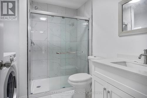 1223 Sunningdale Road E, London North (North C), ON - Indoor Photo Showing Bathroom