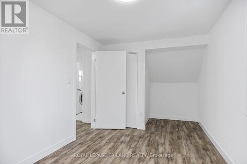 1223 Sunningdale Road E, London North (North C), ON - Indoor Photo Showing Other Room