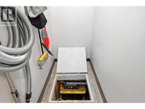 4654 Spurraway Road, Kamloops, BC - Indoor Photo Showing Basement