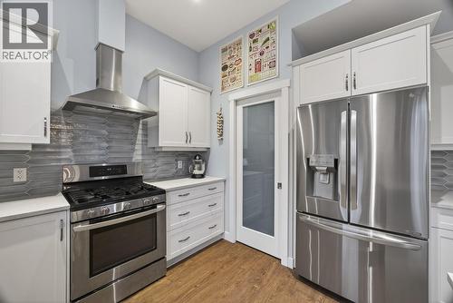 2893 Robinson Road Unit# 5, Lake Country, BC - Indoor Photo Showing Kitchen