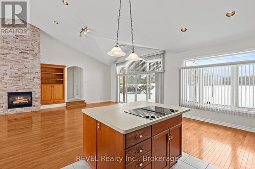 2765 Niagara Parkway, Fort Erie (Black Creek), ON - Indoor With Fireplace