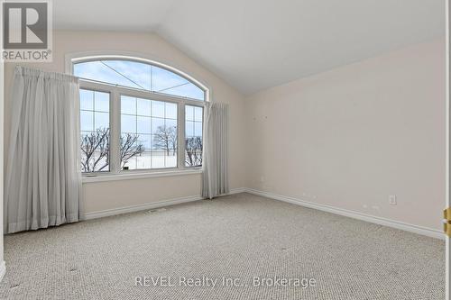 2765 Niagara Parkway, Fort Erie (Black Creek), ON - Indoor Photo Showing Other Room