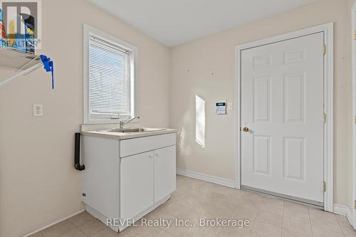 2765 Niagara Parkway, Fort Erie (Black Creek), ON - Indoor