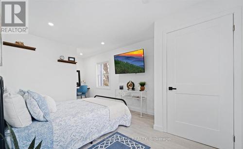 179 Church Street, Georgina, ON - Indoor Photo Showing Bedroom
