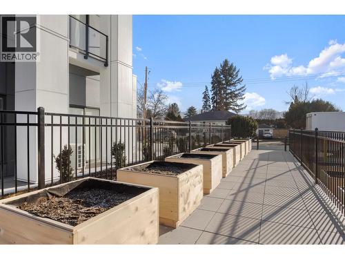1380 Pridham Avenue Unit# 212, Kelowna, BC - Outdoor