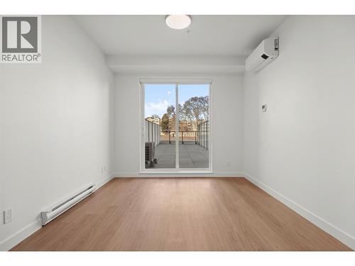 1380 Pridham Avenue Unit# 212, Kelowna, BC - Indoor Photo Showing Other Room
