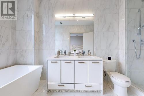 1702 - 458 Richmond Street W, Toronto, ON - Indoor Photo Showing Bathroom