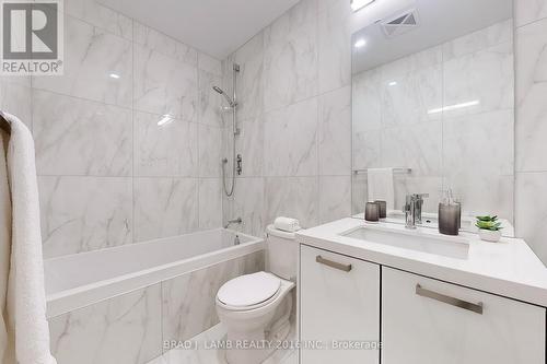 1702 - 458 Richmond Street W, Toronto, ON - Indoor Photo Showing Bathroom