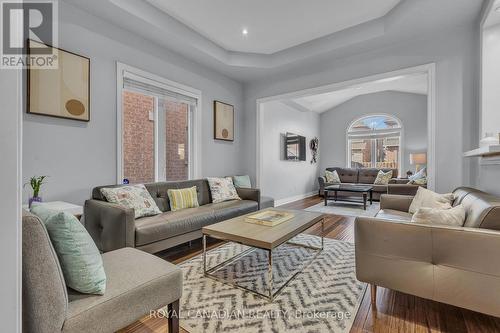 6 Mediterra Drive, Vaughan, ON - Indoor Photo Showing Living Room
