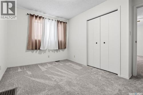 909 Ominica Street E, Moose Jaw, SK - Indoor Photo Showing Other Room