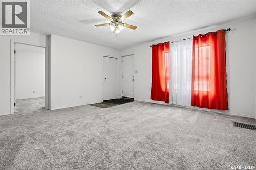 909 Ominica Street E, Moose Jaw, SK - Indoor Photo Showing Other Room