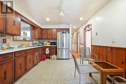 325 Dyson Road, Pickering, ON - Indoor Photo Showing Kitchen
