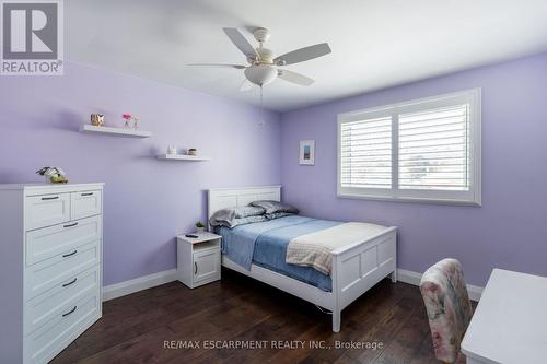 569 Rosseau Road, Hamilton, ON - Indoor Photo Showing Bedroom
