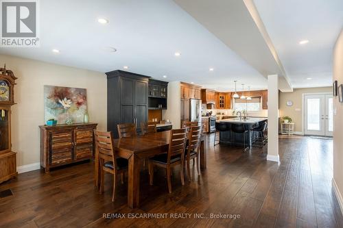569 Rosseau Road, Hamilton, ON - Indoor Photo Showing Dining Room