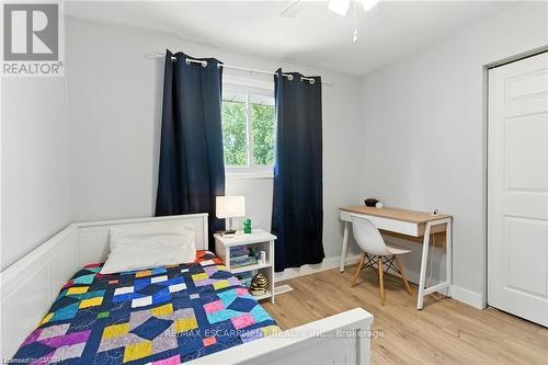 19 Wallace Place, Haldimand, ON - Indoor Photo Showing Bedroom