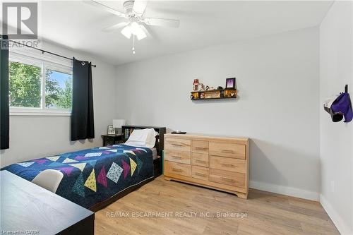 19 Wallace Place, Haldimand, ON - Indoor Photo Showing Bedroom