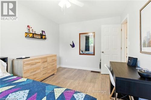 19 Wallace Place, Haldimand, ON - Indoor Photo Showing Bedroom