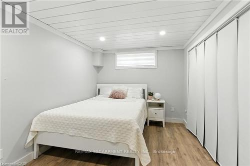 19 Wallace Place, Haldimand, ON - Indoor Photo Showing Bedroom