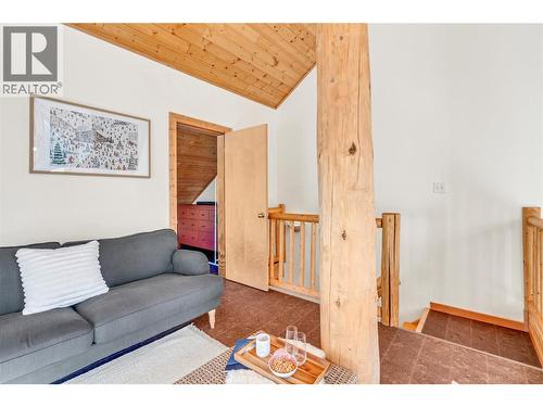 1271 Apex Mountain Road Unit# 306, Penticton, BC - Indoor Photo Showing Living Room