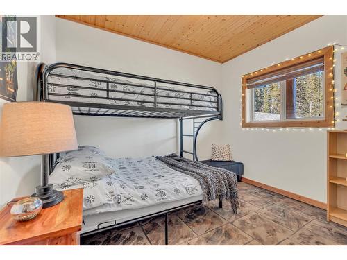 1271 Apex Mountain Road Unit# 306, Penticton, BC - Indoor Photo Showing Bedroom