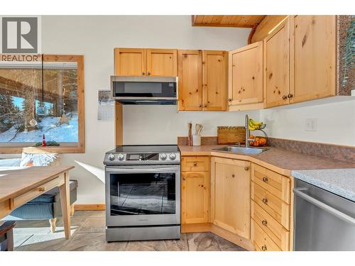 1271 Apex Mountain Road Unit# 306, Penticton, BC - Indoor Photo Showing Kitchen