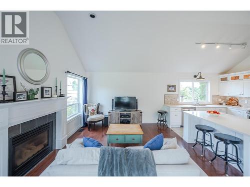 6107 Tavender Court, Summerland, BC - Indoor Photo Showing Living Room With Fireplace