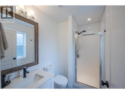 6107 Tavender Court, Summerland, BC - Indoor Photo Showing Bathroom