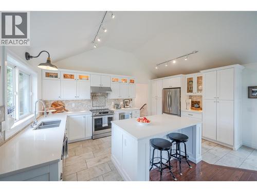 6107 Tavender Court, Summerland, BC - Indoor Photo Showing Kitchen With Double Sink