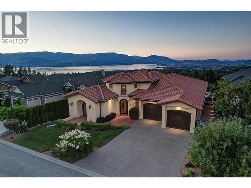 660 Almandine Court, Kelowna, BC - Outdoor