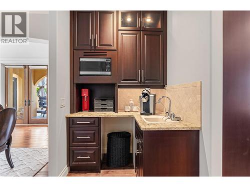 660 Almandine Court, Kelowna, BC - Indoor