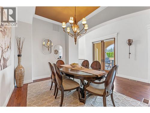660 Almandine Court, Kelowna, BC - Indoor Photo Showing Dining Room
