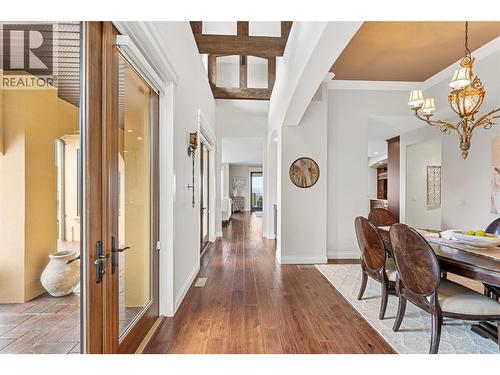 660 Almandine Court, Kelowna, BC - Indoor Photo Showing Dining Room