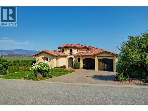 660 Almandine Court, Kelowna, BC - Outdoor