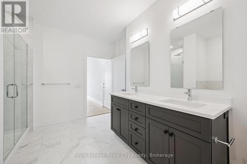 1007 - 71 Wyndham Street S, Guelph (St. Patrick'S Ward), ON - Indoor Photo Showing Bathroom