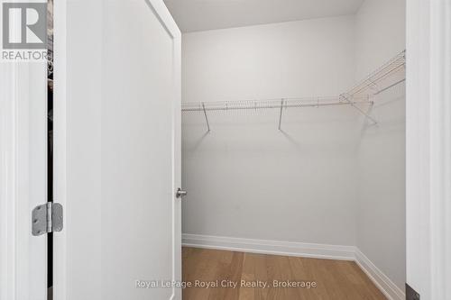 1007 - 71 Wyndham Street S, Guelph (St. Patrick'S Ward), ON - Indoor With Storage