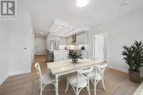 1007 - 71 Wyndham Street S, Guelph (St. Patrick'S Ward), ON - Indoor Photo Showing Dining Room