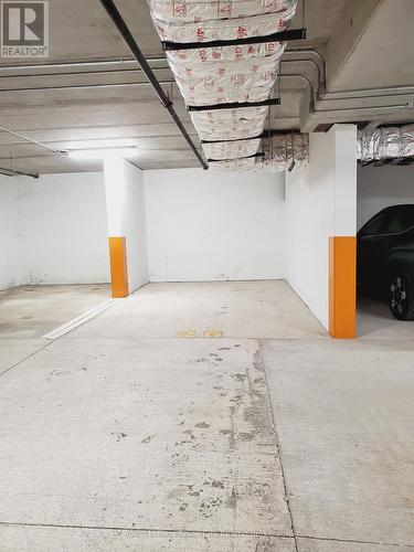 1007 - 71 Wyndham Street S, Guelph (St. Patrick'S Ward), ON - Indoor Photo Showing Garage