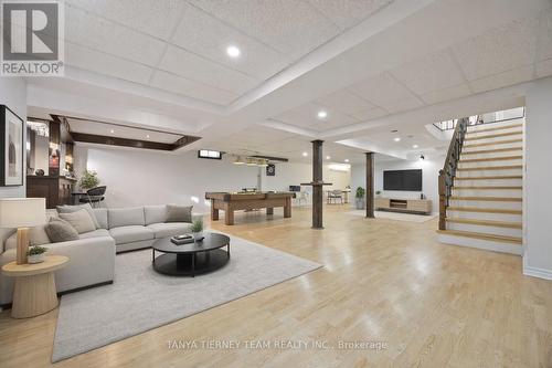 101 Tunney Place, Whitby, ON - Indoor Photo Showing Living Room