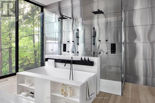 7 Waxwing Place, Toronto, ON - Indoor Photo Showing Bathroom