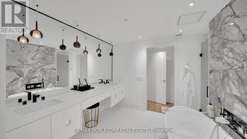 7 Waxwing Place, Toronto, ON - Indoor Photo Showing Other Room