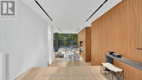 7 Waxwing Place, Toronto, ON - Indoor Photo Showing Other Room