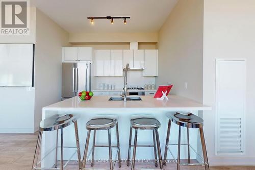 1701 - 458 Richmond Street W, Toronto, ON - Indoor Photo Showing Kitchen
